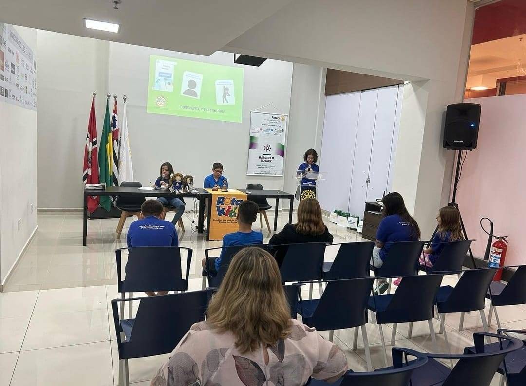 No dia 19/04 às 19:30h o Rotary Kids Palácio das Águas teve a sua 18ª reunião do ano rotário com a pauta da destinação do recurso adquirido no 7º Festival do Sorvete em prol à Instituição Casa da Criança