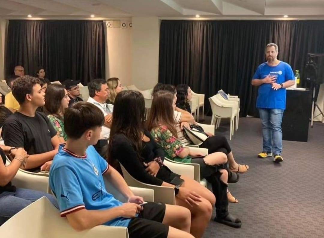 Gov. Assistente Renato Chiodo: Noite de conversa rotária no Interact Club de São José do Rio Preto Jardins