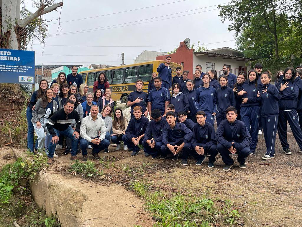 RC de Bagé Pampa, DAEB e Escola Municipal Cívico Militar Dr. João Severiano da Fonseca