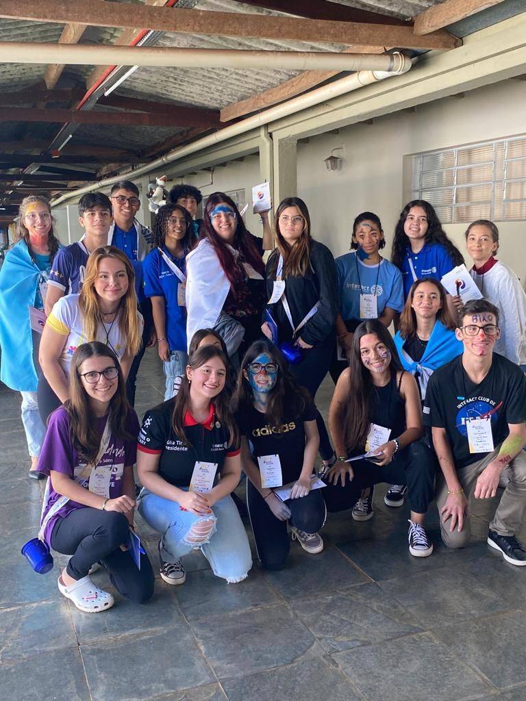 No dia 29 de Abril de 2023, a Presidente da Comissão Distrital de Projetos Humanitários e o Presidente da Comissão Distrital de Imagem Pública do Interact Distrito 4480, respectivamente Júlia Tinti e Kauan Peterson, acompanhados pela companheira do Rotary Club de São José do Rio Preto Eco Aline Tinti,