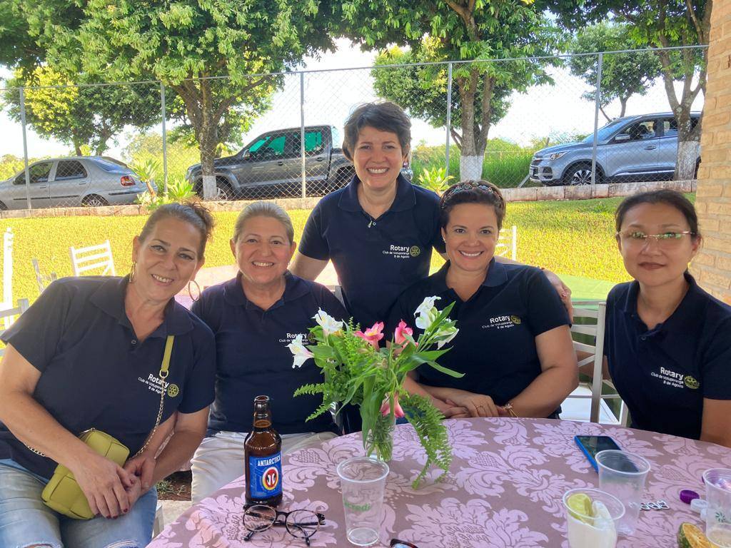 Primeiro porco a Paraguaia do Rotary De Votuporanga Oito de Agosto em prol a Comunidade Nova Vida. Sucesso total.