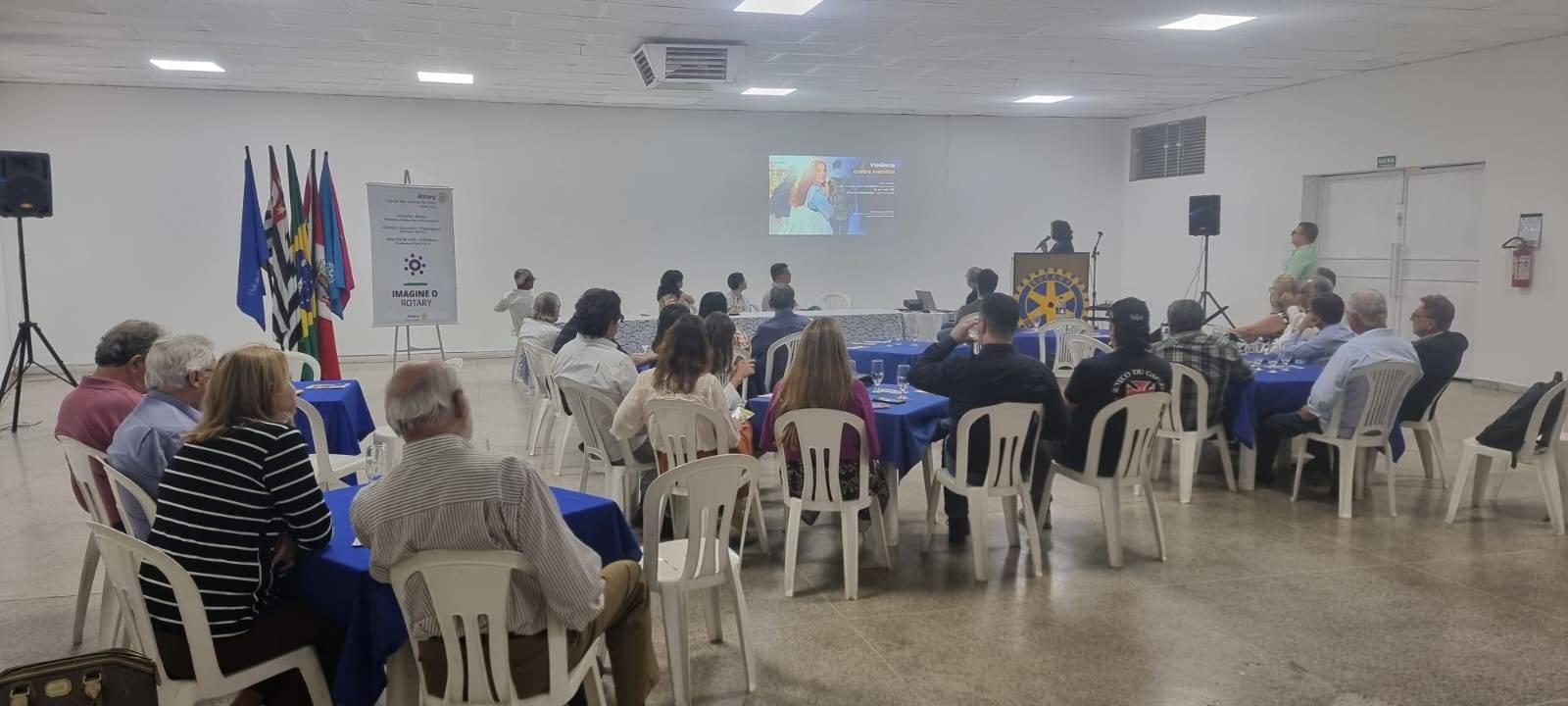 Reunião conjunta três Clubs de Rotary para falar sobre projeto Emponderamento das meninas e doação de sangue e após companherismo.