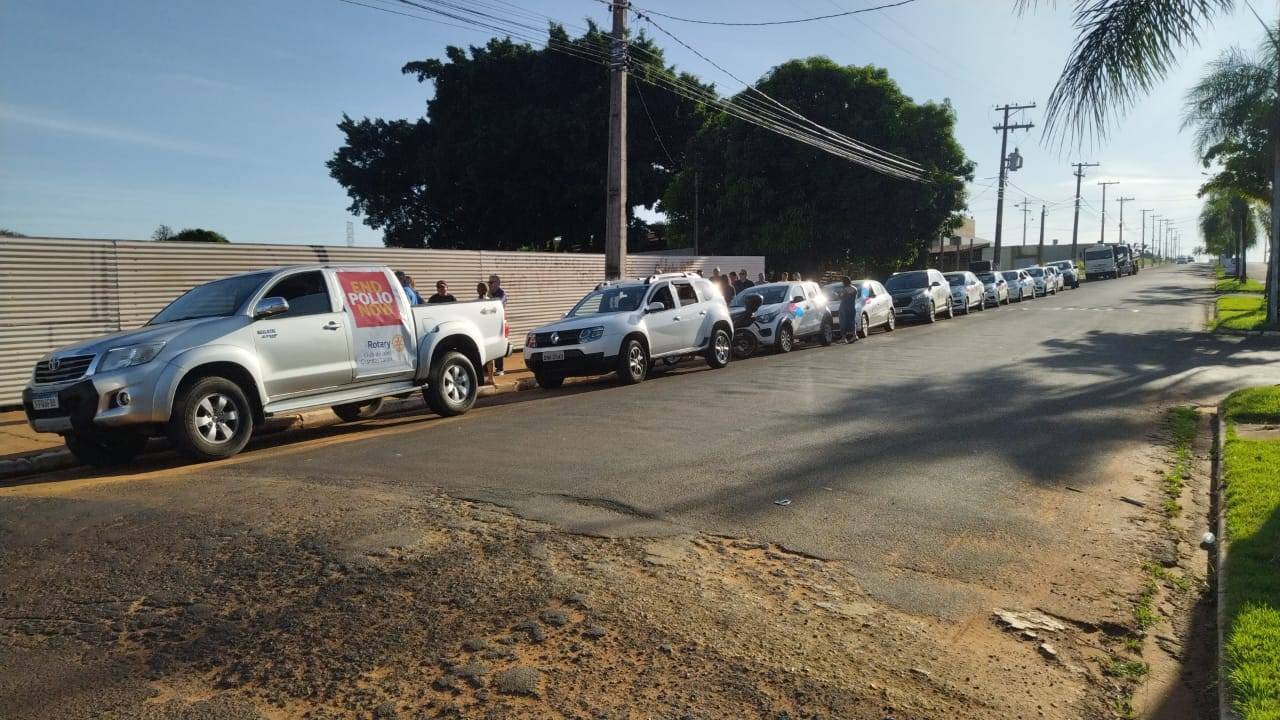 O Rotary Club de Jales Grandes Lagos participou neste sábado, 6 de maio, da campanha de vacinação realizada na cidade.