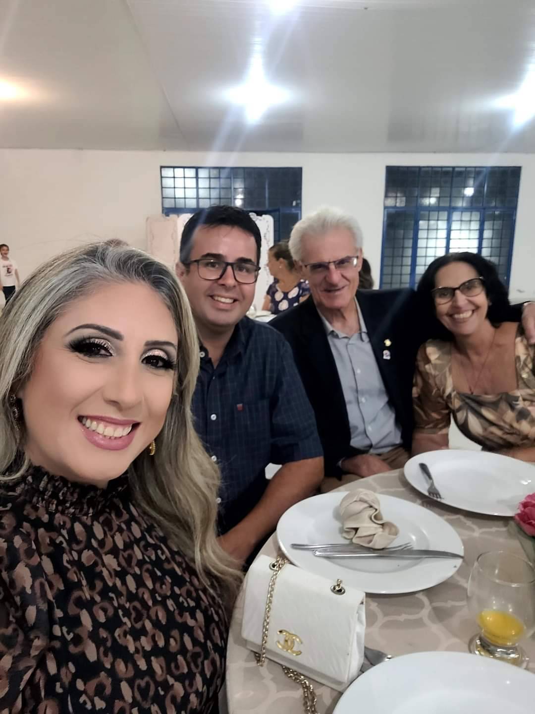 Na Noite de Sábado, dia 06, o Rotary e Casa da Amizade de General Salgado realizaram o Jantar Festivo em Homenagem ao dia das mães.