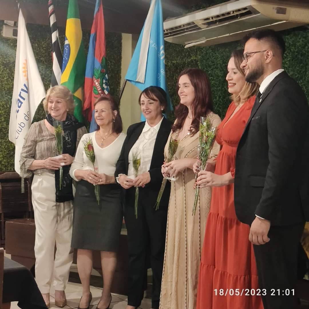 Rotary de Lins comemora o dia das mães de forma especial.