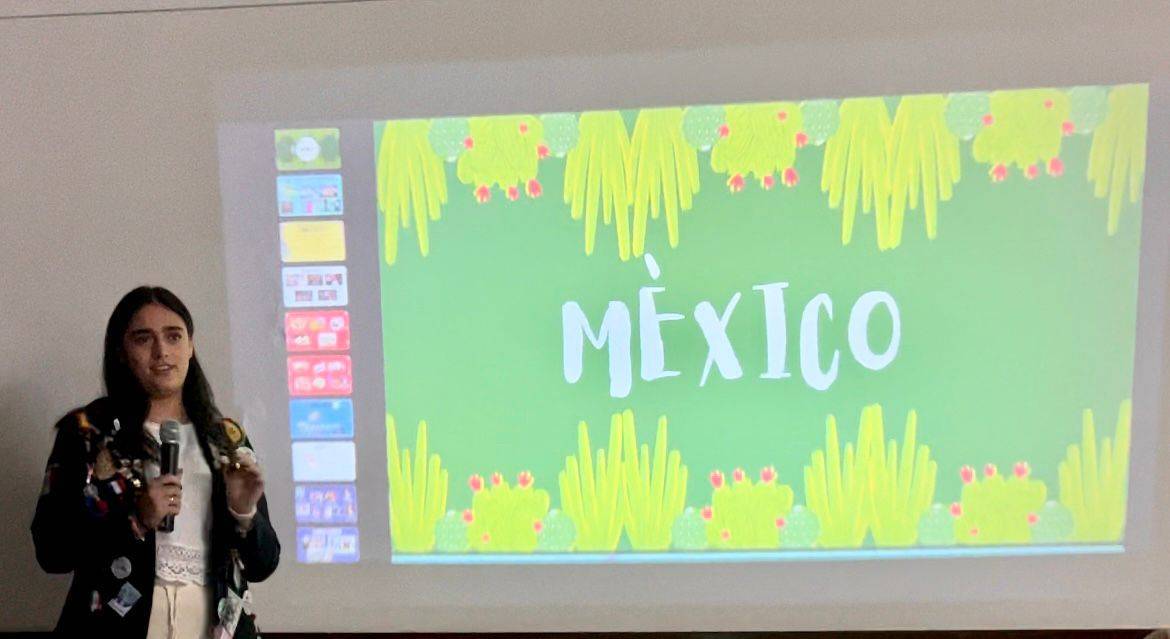 A intercambista mexicana Camila faz sua apresentação e despedida no Rotary Club de Monte Aprazível