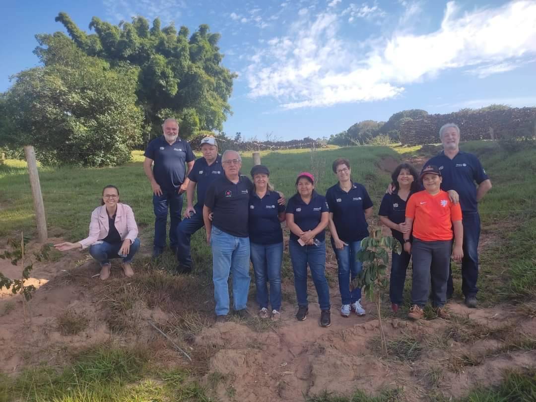 Proteção ao meio ambiente com Rotary Club de Cafelândia.