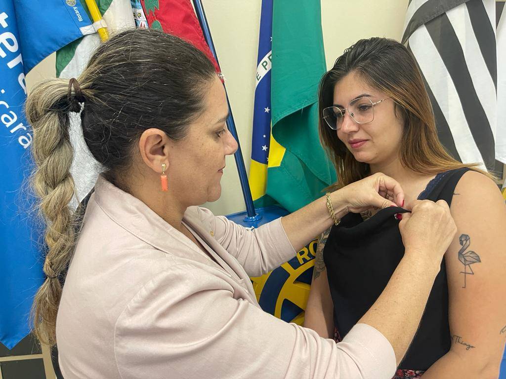 Posse de nova Associada no Rotary Club de Guaiçara.