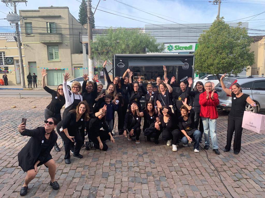 Companheiras do Pampa em tarde de Alfaiataria