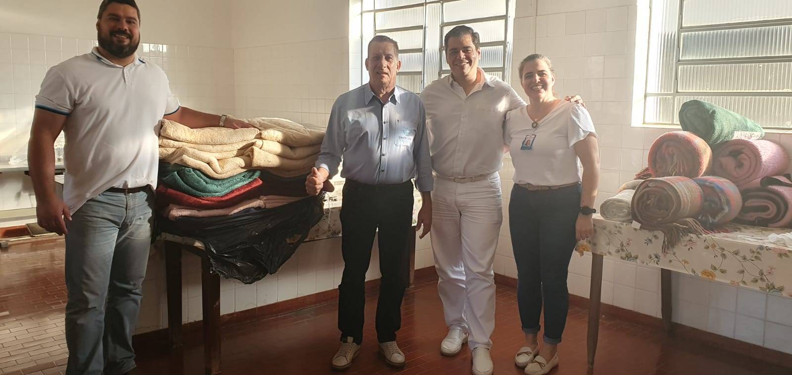  Rotary Club de José Bonifácio faz Doação de Cobertas para Santa Casa