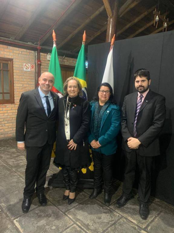 Na ultima Sexta- Feira, dia 30/06/2023, os companheiros Dilma Camargo e Ânderson Paim ambos membros da comissão de imagem publicada do Rotary Club de Caçapava do Sul-Sentinela, participaram de forma representativa da cerimonia de posse da nova gestão do Rotary Club de Caçapava do Sul.