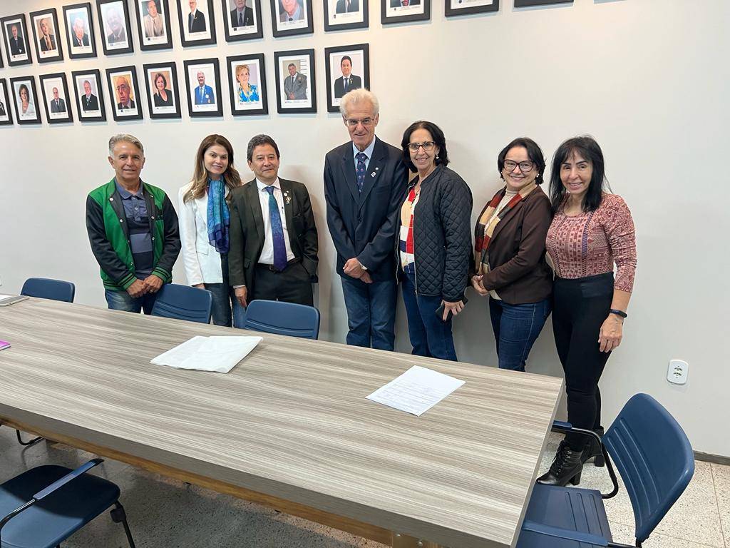 Governador Gerson Januário entrega o escritório para o novo governador José Luiz Pavam