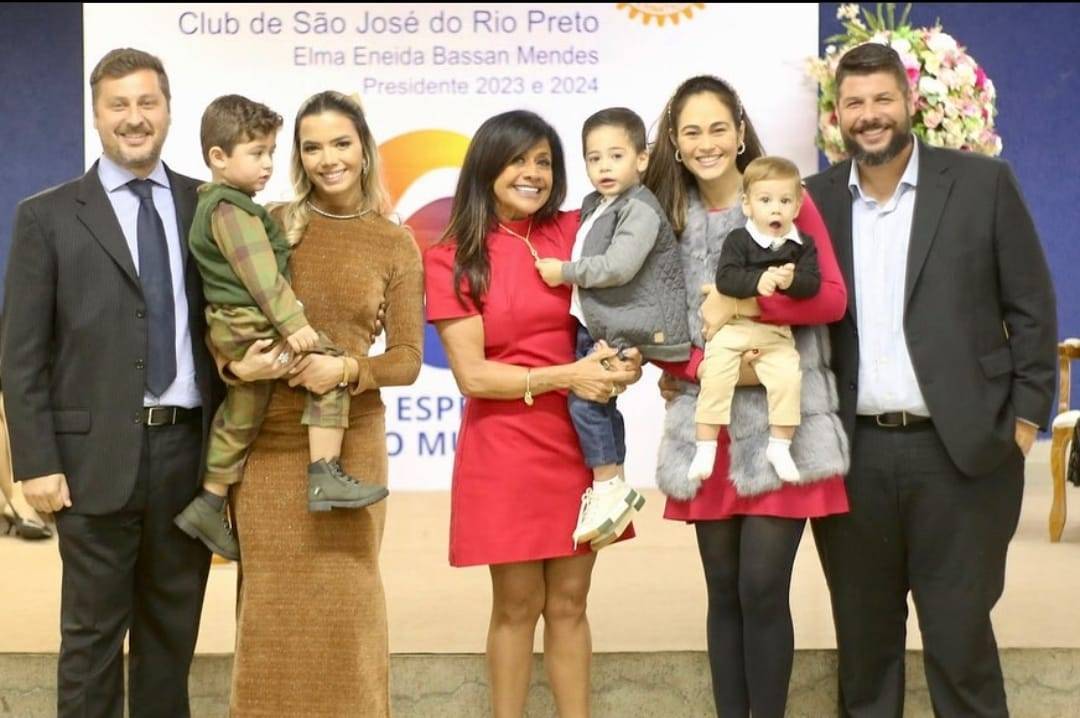 Rotary Club de São José do Rio Preto Realiza Posse de Presidente e Conselho Diretivo 2023-24