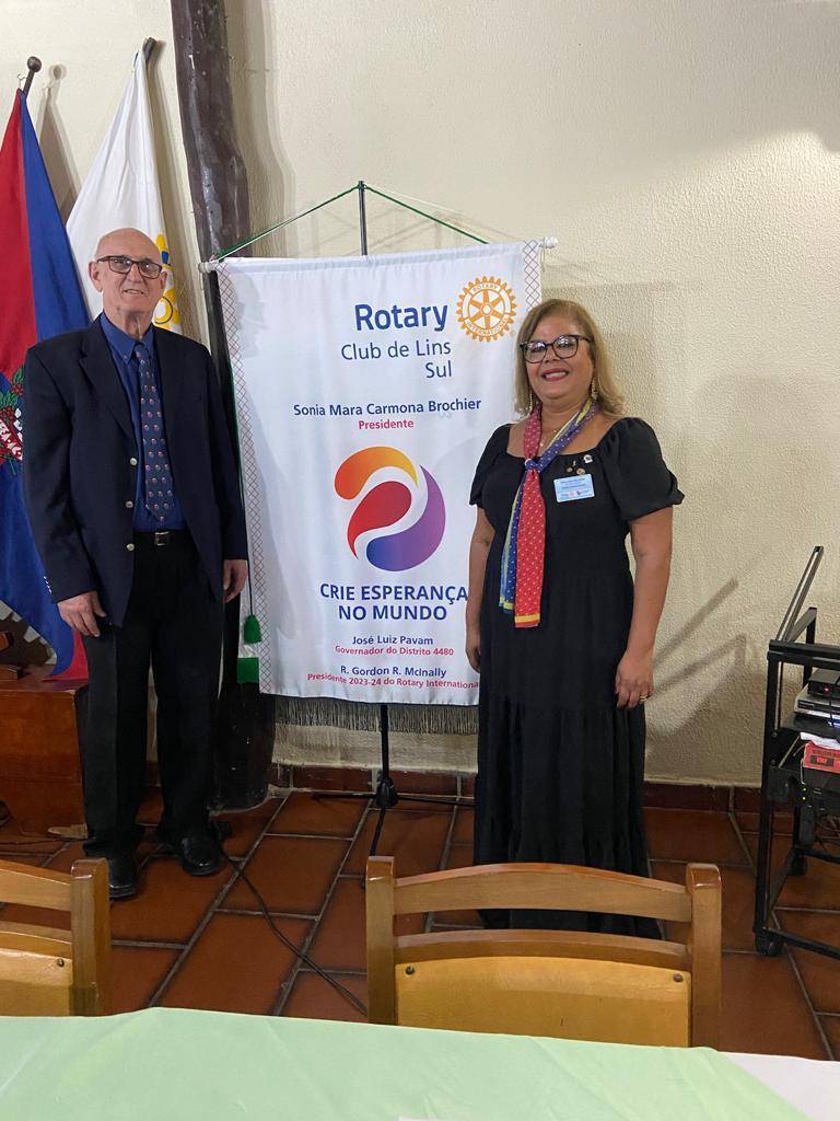 Posse no Rotary Club de Lins Sul