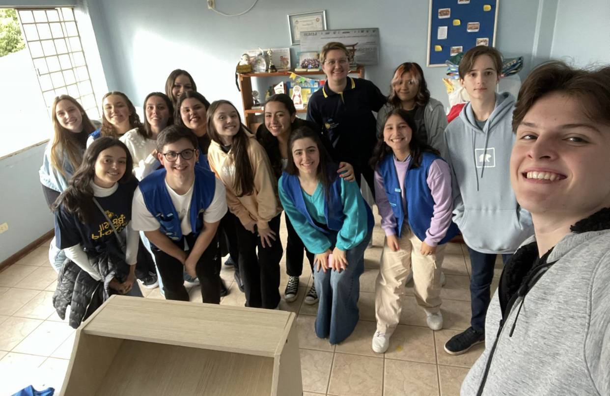 Nossa segunda reunião extraordinária da gestão que tem o lema “Crie Esperança no Mundo”, aconteceu no dia 15 de julho de 2023, sendo presidida pela Vice-Presidente Julia Faria, a reunião contou com a presença de 3 convidados, sendo extremamente produtiva!!