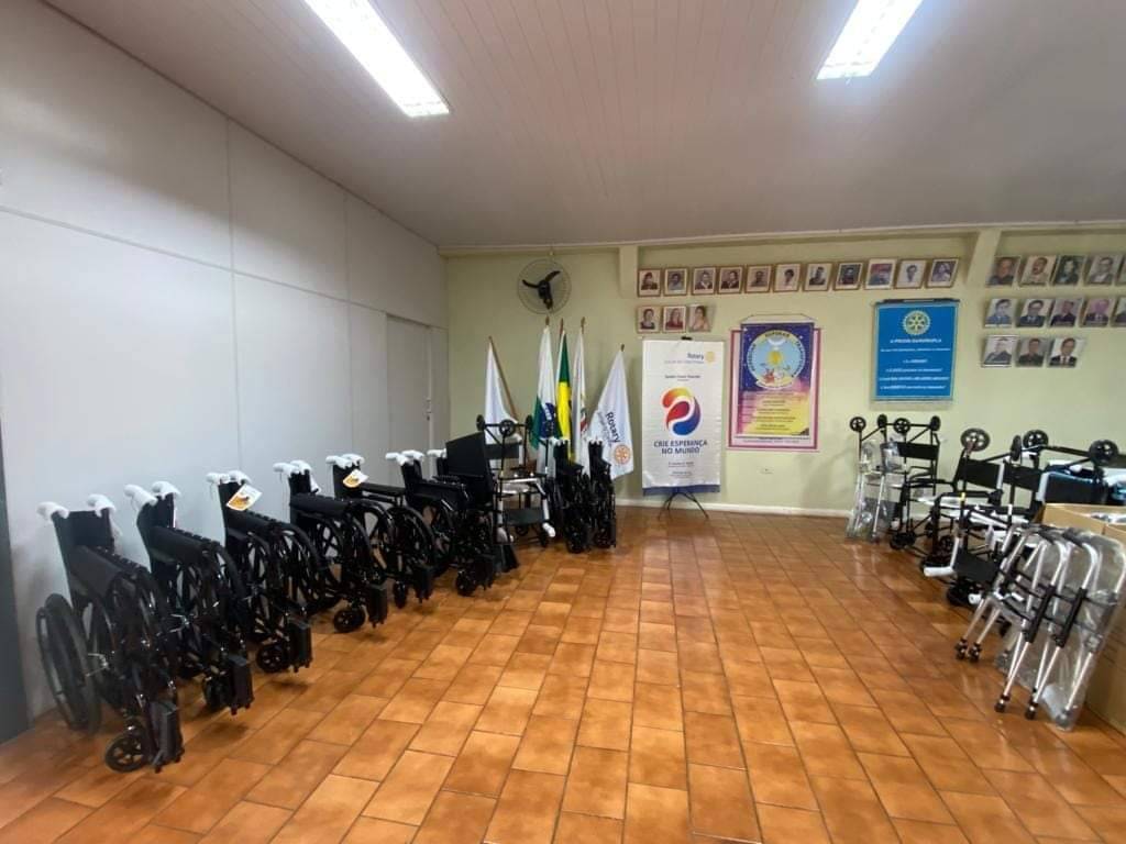 Novos equipamentos para o banco ortopédico.