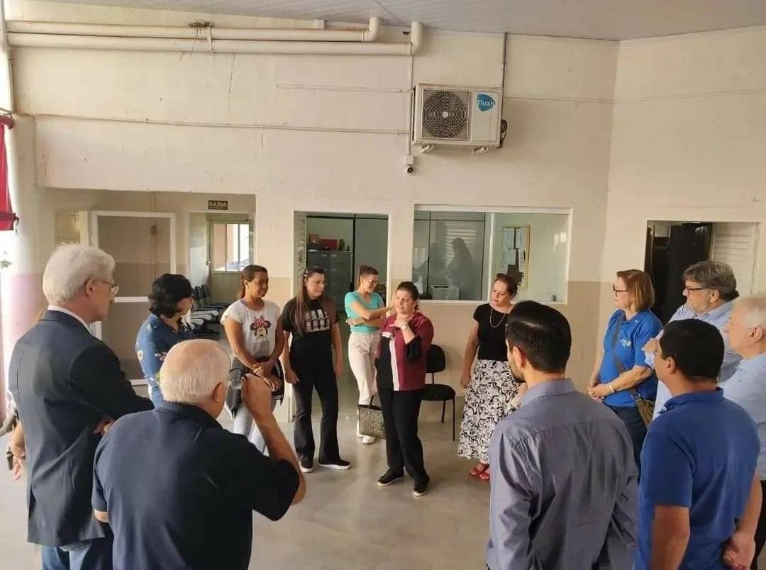 Casal Governador Conhece Entidade Pró Meninas