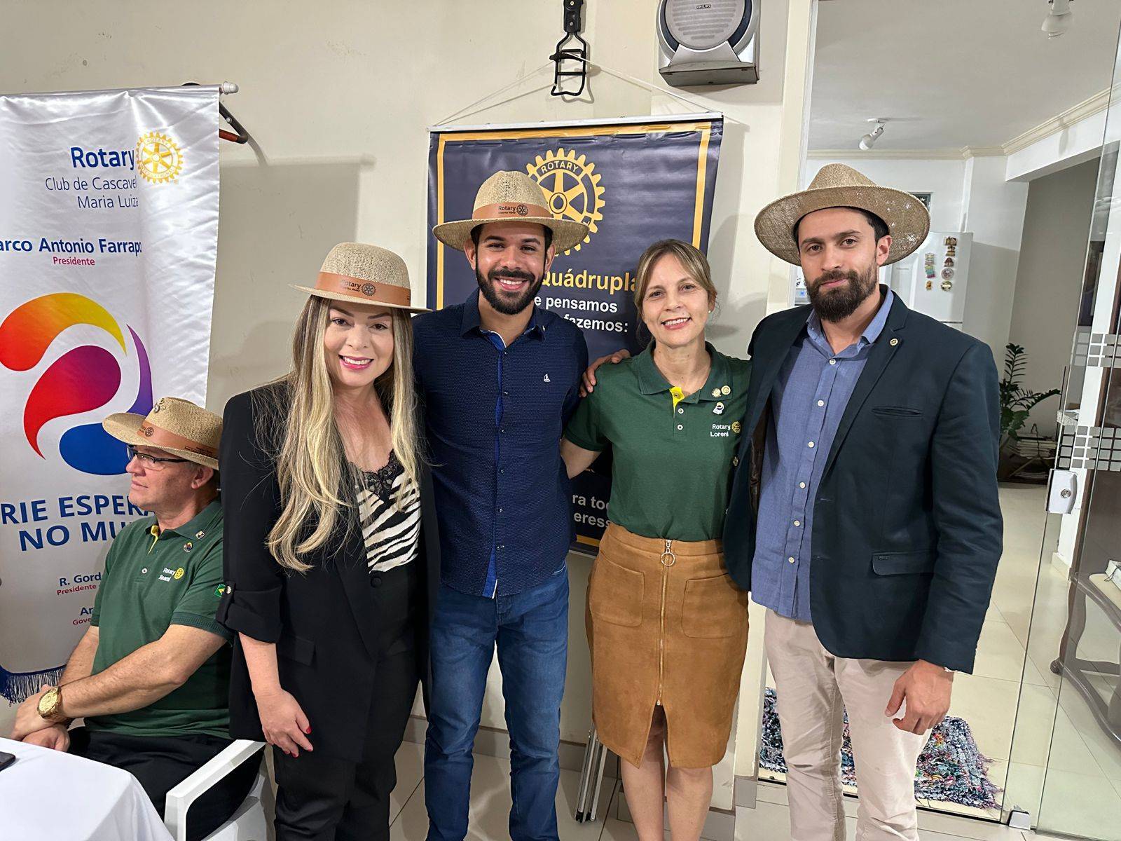 RC de Cascavel - Maria Luiza admite três novos companheiros! Eliane, Alexssandro e Renan vêm fortalecer o clube e dar uma boa energia. Bem-vindos companheiros!