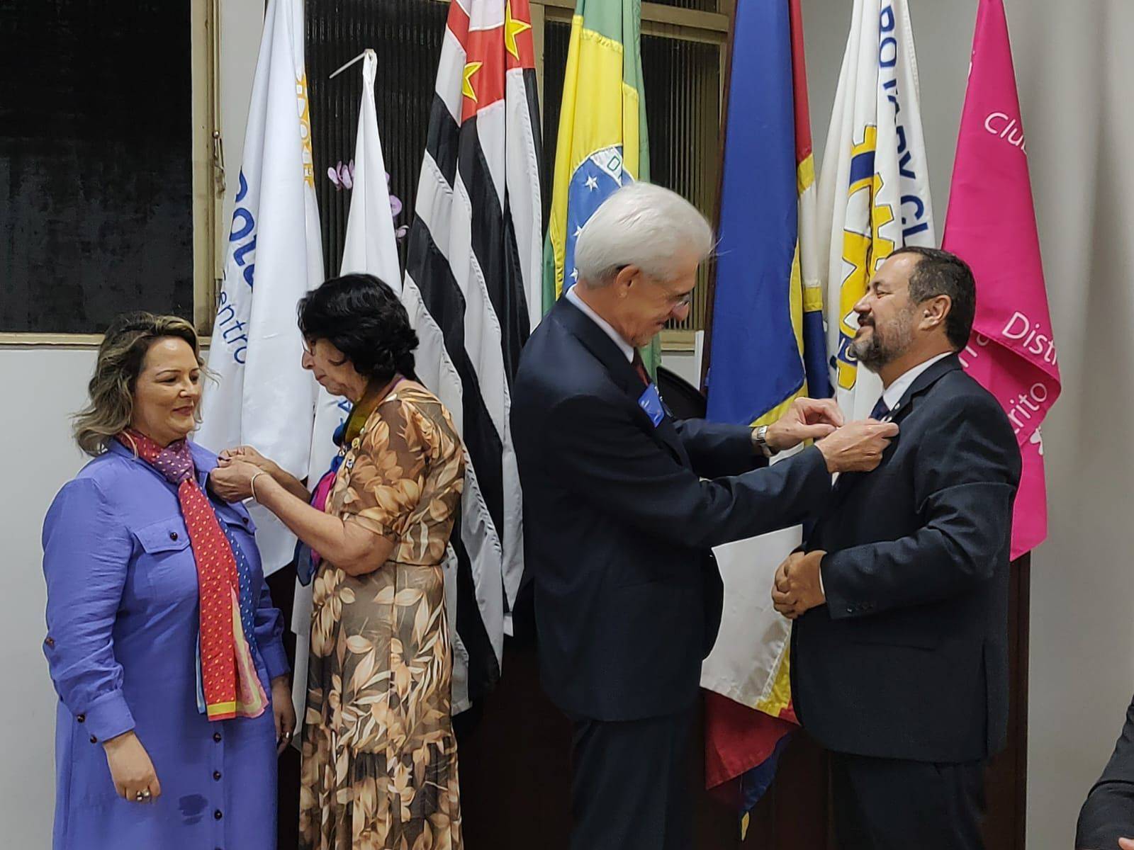 Rotary Club de Jahu Leste Participa de Posse Conjunta