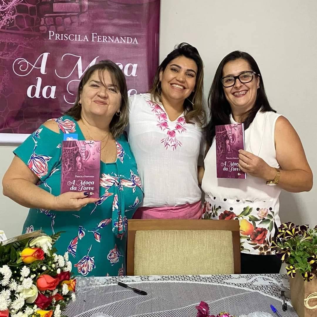 Lançamento de livro de Rotariana em Bariri
