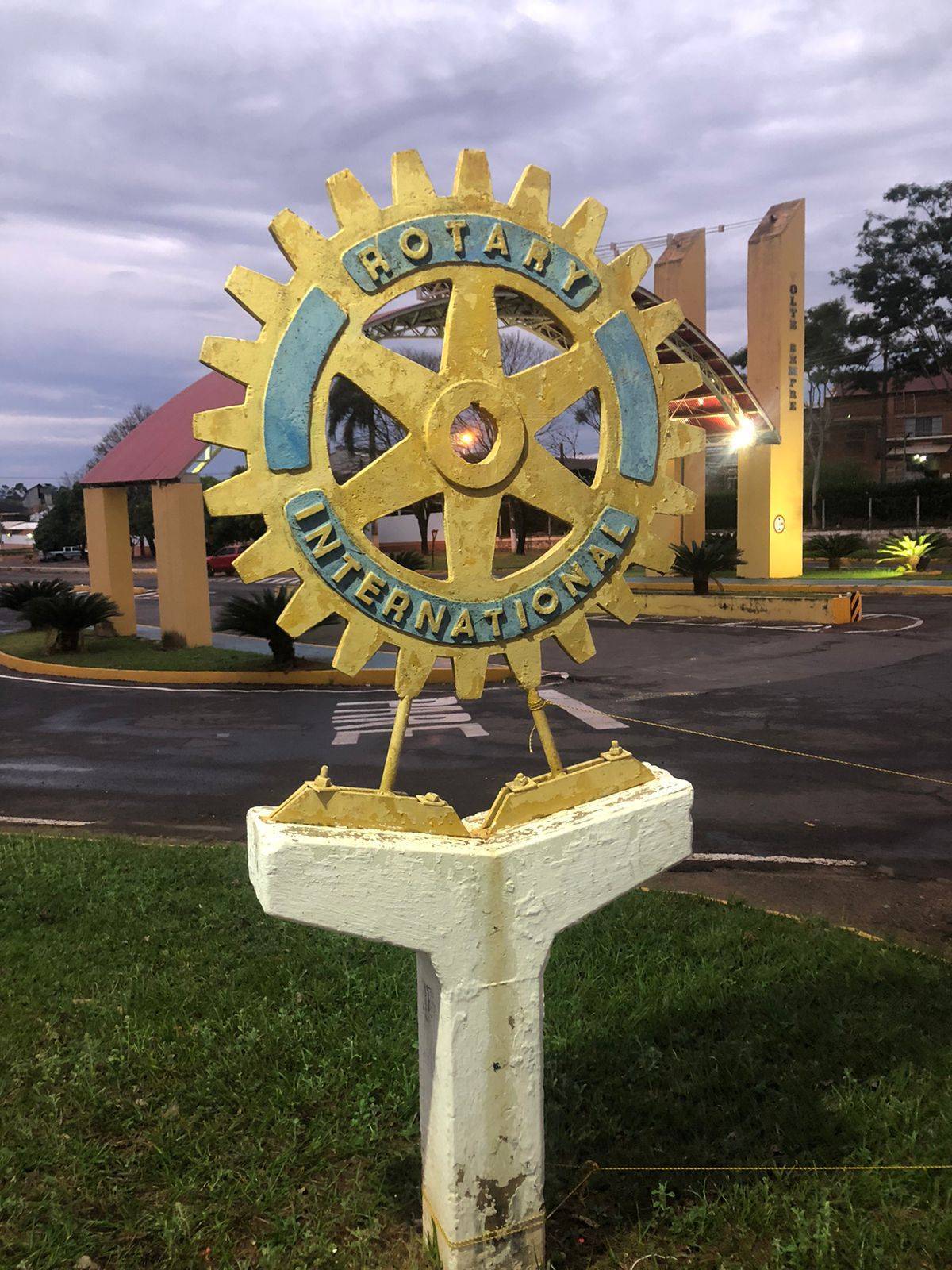 Registro do Marco Rotário antes da restauração