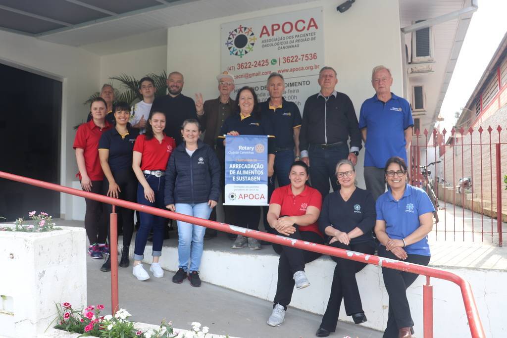 Rotary Club de canoinhas faz entrega dos alimentos arrecadados em campanha para a APOCA
