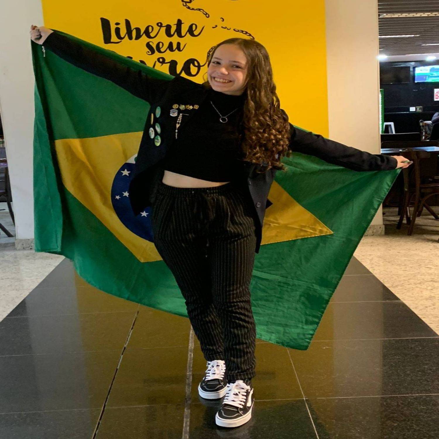 A jovem Kiara Mulik Vilarinho retornou do intercâmbio de jovens, realizado pelo Rotary Internacional, onde pode estudar e residir por um ano na Cidade de Culiacan, no México.