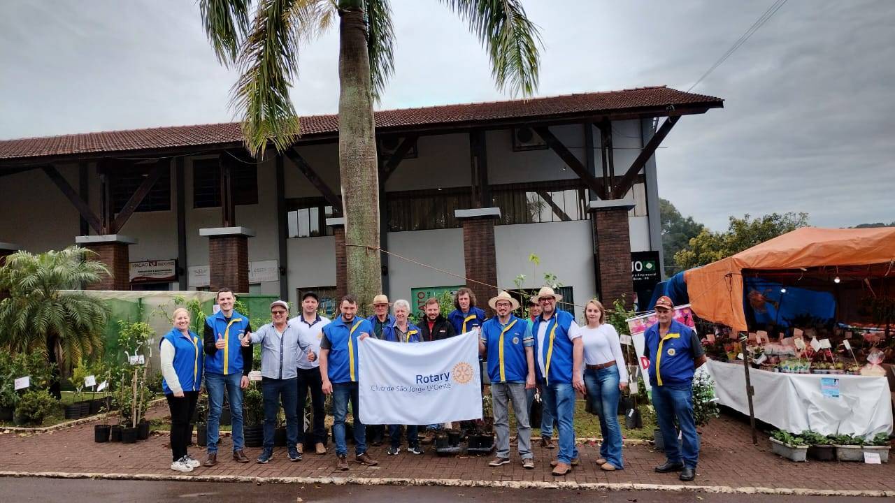 Rotary Club de São Jorge D'Oeste realiza Feira de Mudas.