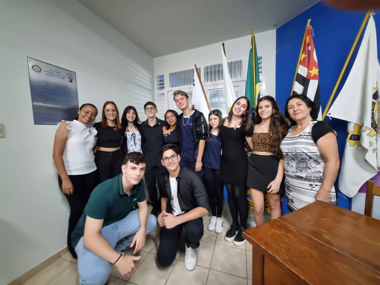 Início de ano rotário no Interact Club de Promissão