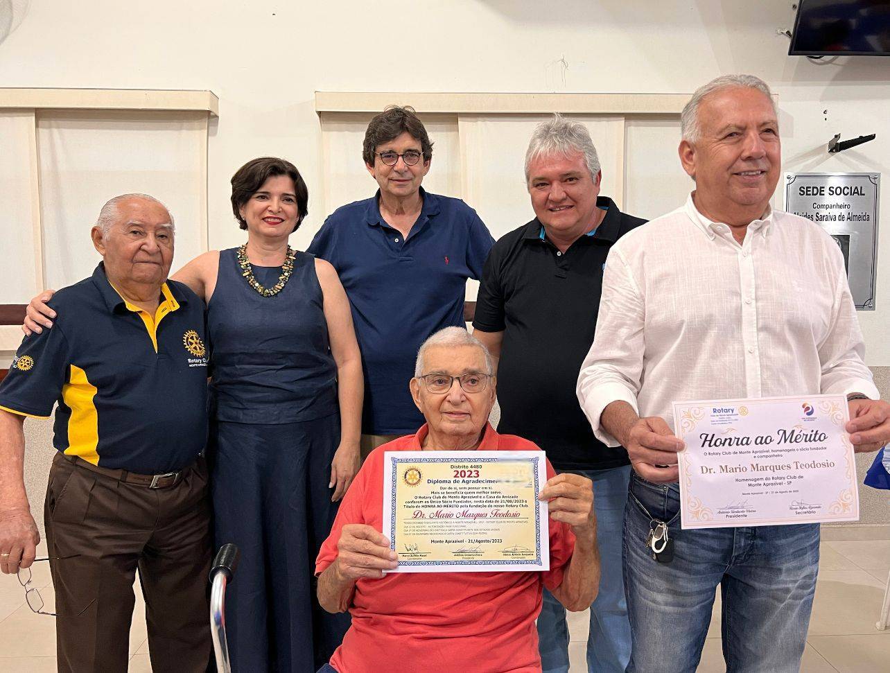 Rotary Club de Monte Aprazível homenageia sócio fundador