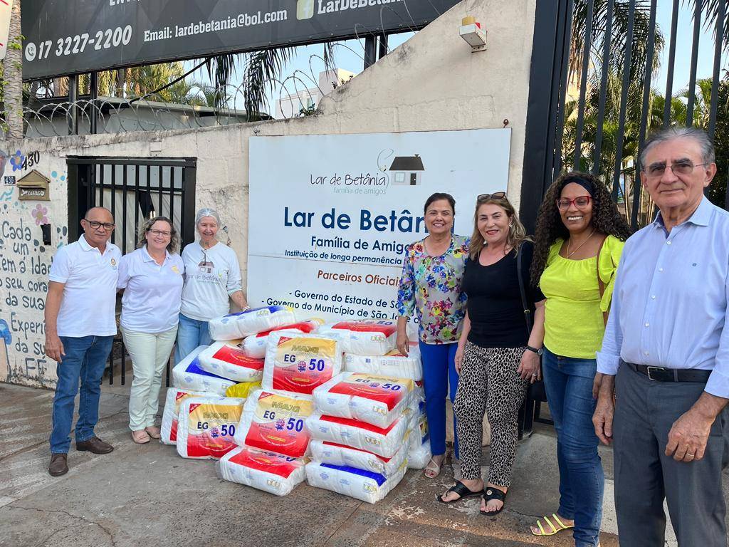 Rotary Club de São José do Rio Preto faz grande entrega ao Lar de Betânia.