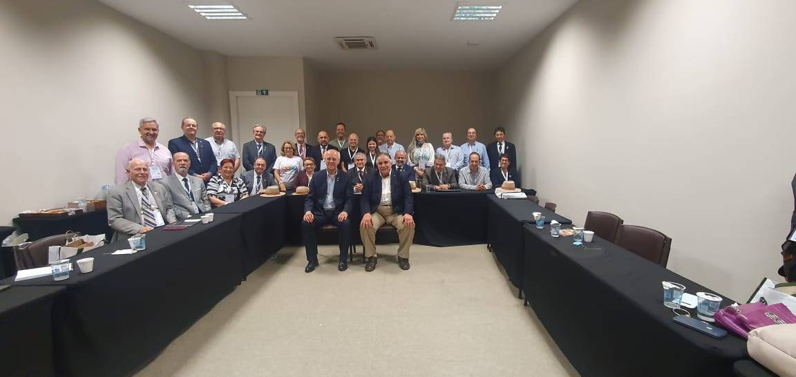 Gov. 2022-23 Elequicina Santos participando do Conselho de Legislação