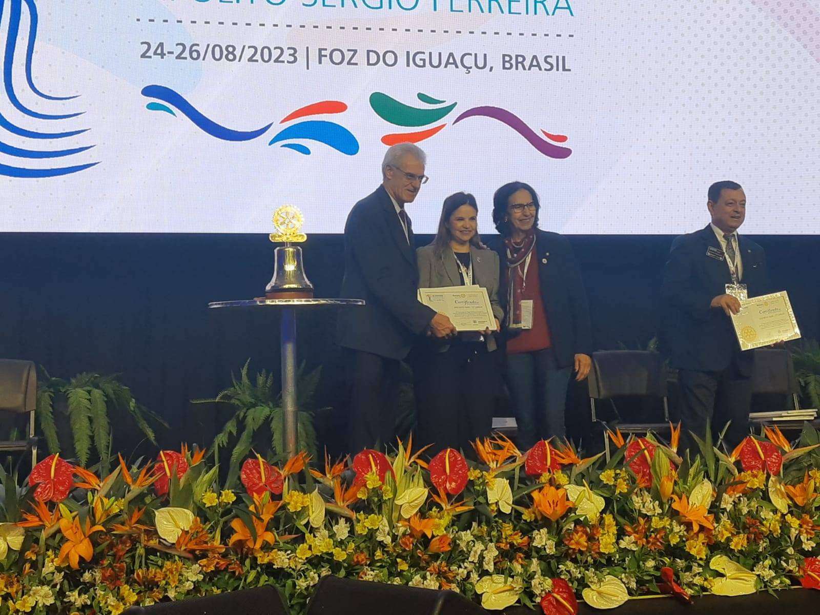 Entrega de prêmios distritais na 46º Instituto Rotary do Brasil