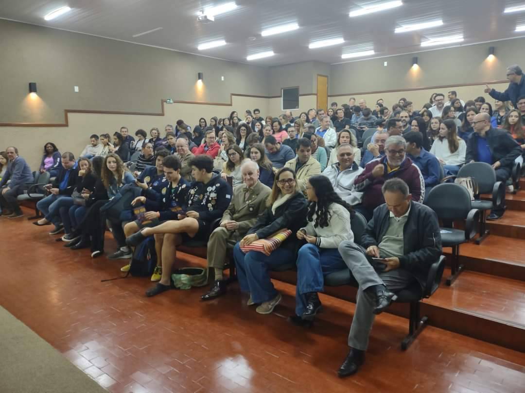 Grande reunião de intercambistas em Lins
