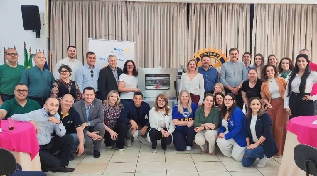 Entrega do Forno Elétrico.