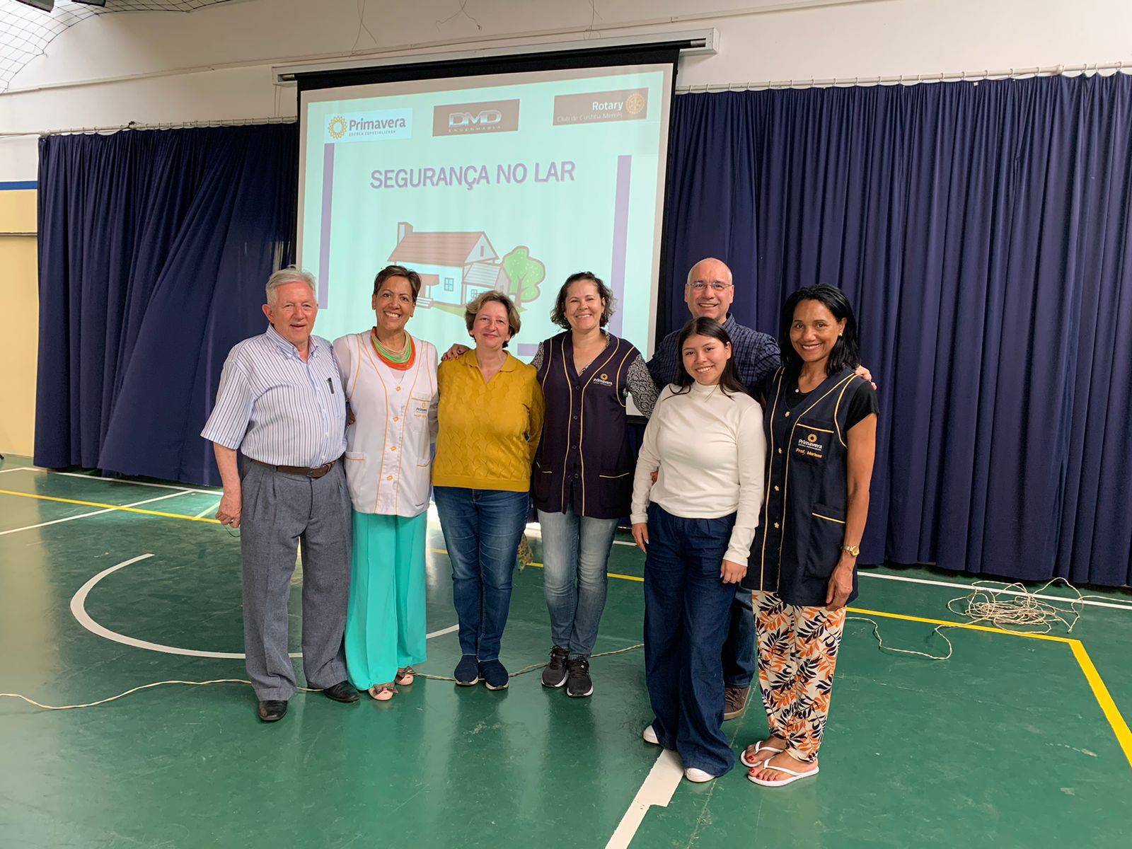 Hoje a Doménica participou de sua primeira ação no Brasil. Foi participar da palestra proferida pelo companheiro Douglas Diener, cujo o tema foi “segurança no lar”, na Escola Primavera.