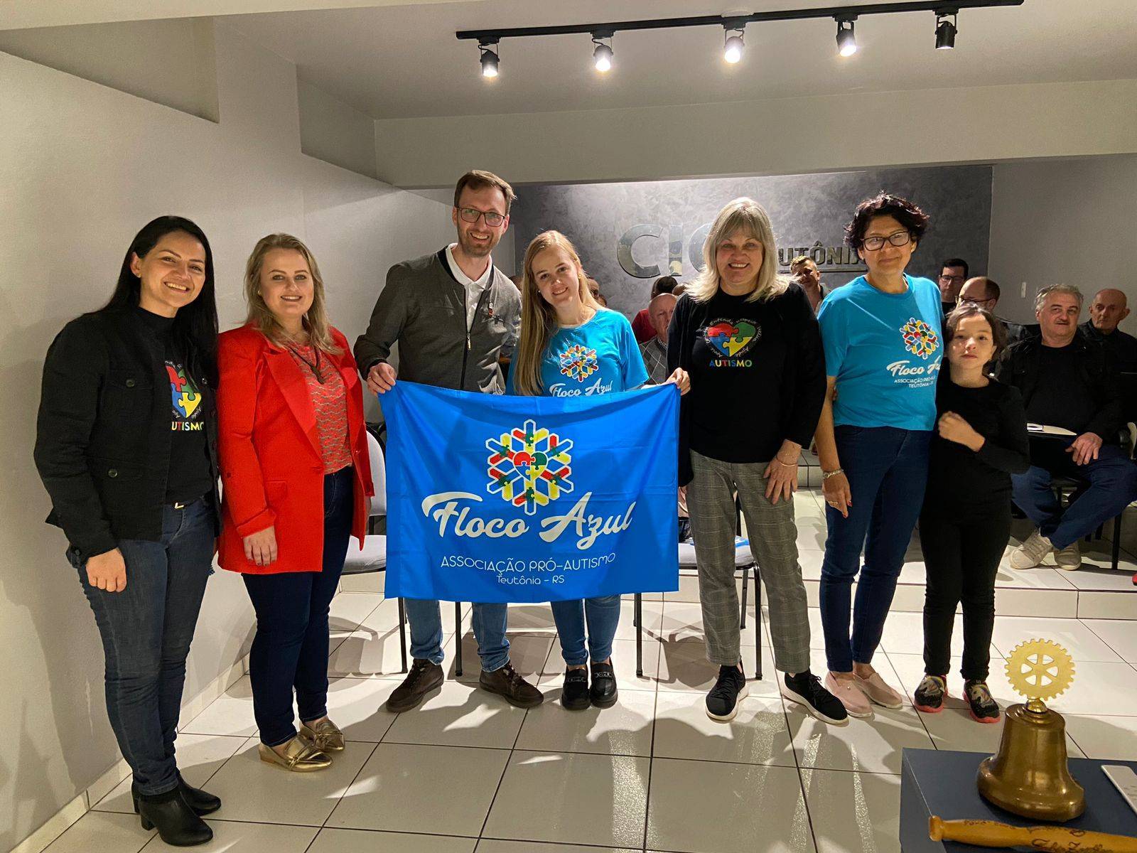 Momento foi conduzido pela profissional Elysa Zart em parceria com a Ong Floco Azul