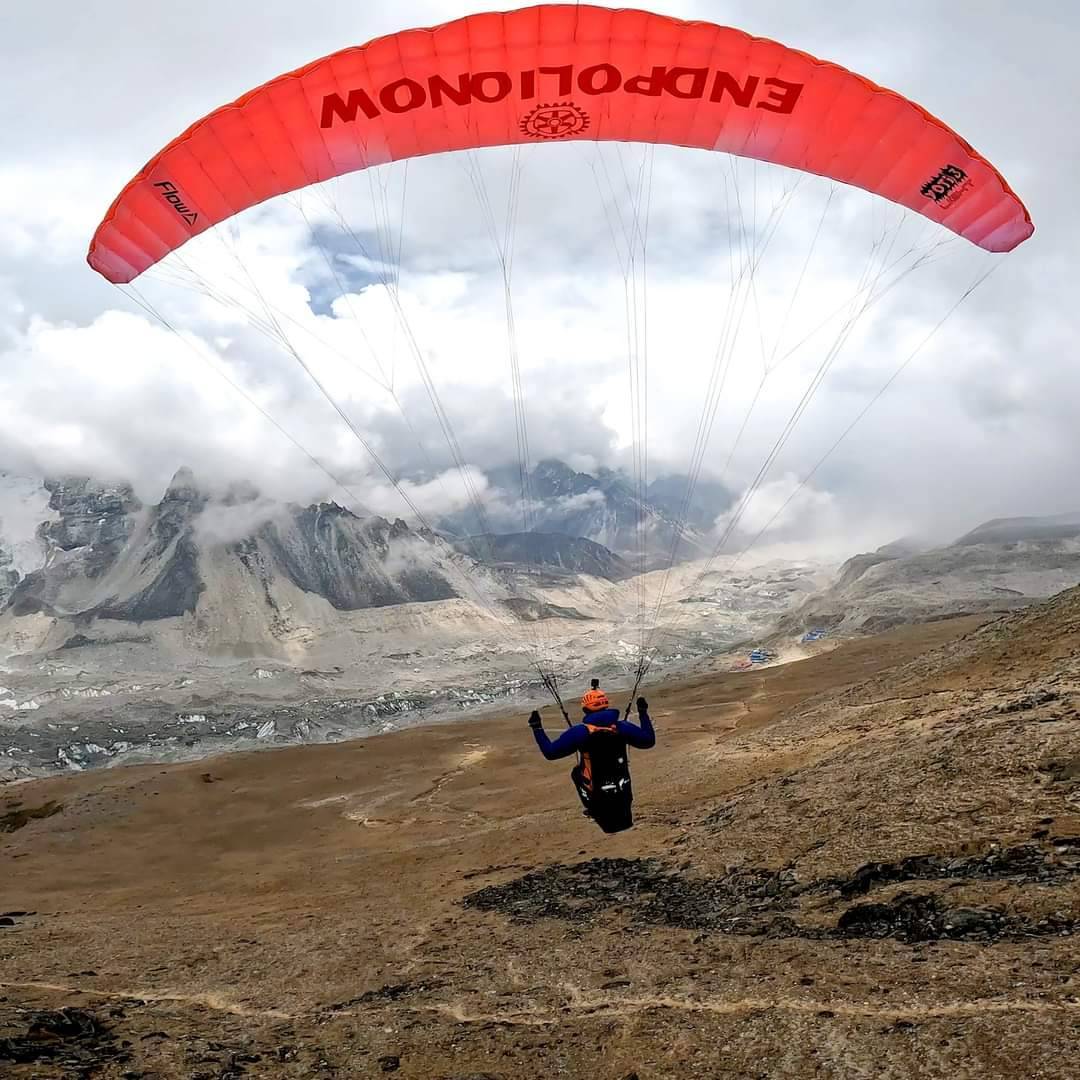 Expedições de parapente arrecada US$200.000