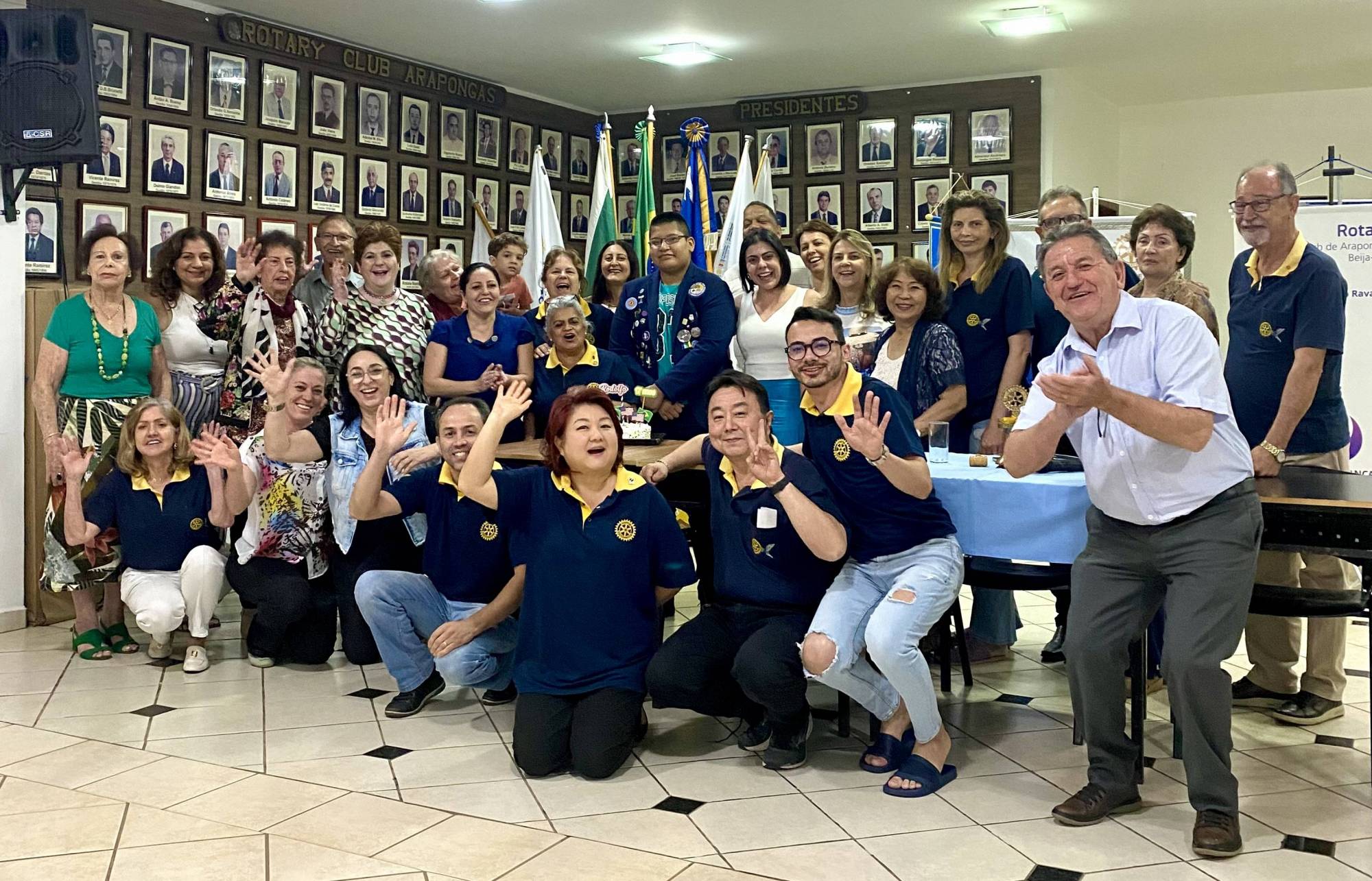 Na foto todos os companheiros presentes na reunião junto com o Intercambista.