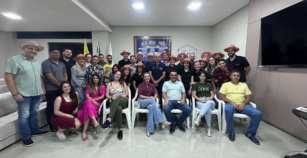 Com a maciça presença de associados e convidados participamos de uma noite memorável