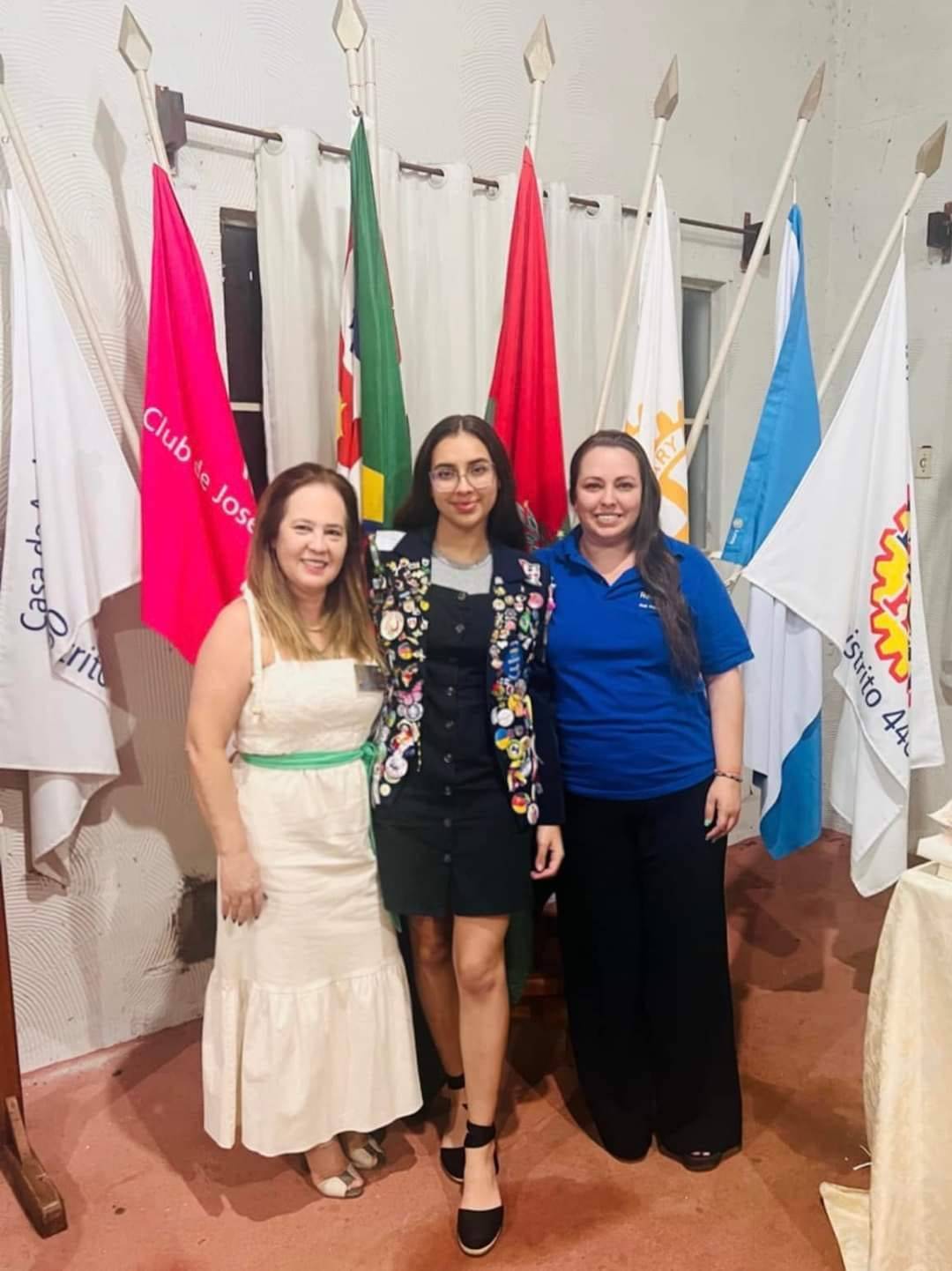 Recepção e felicitações a intercambista no Rotary Club de José Bonifácio
