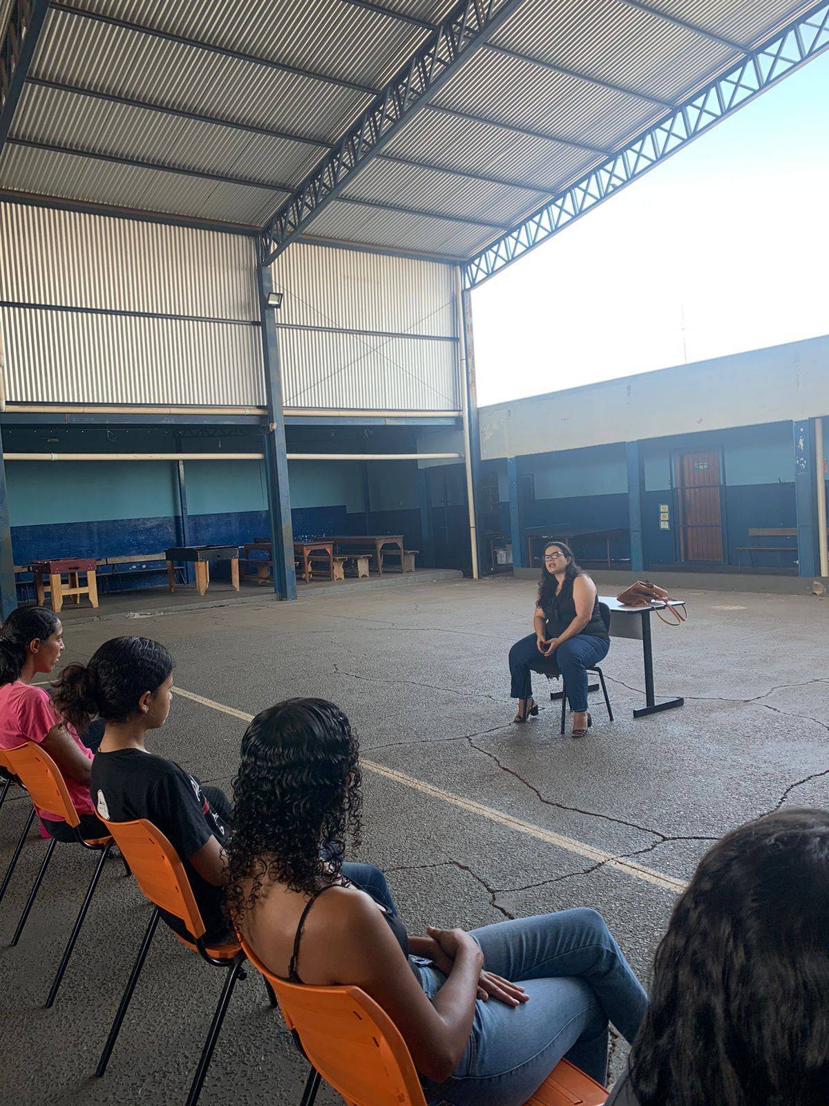 Palestra para jovens sobre Setembro Amarelo e Empoderamento de Menindas pelo Rotary club de Promissão
