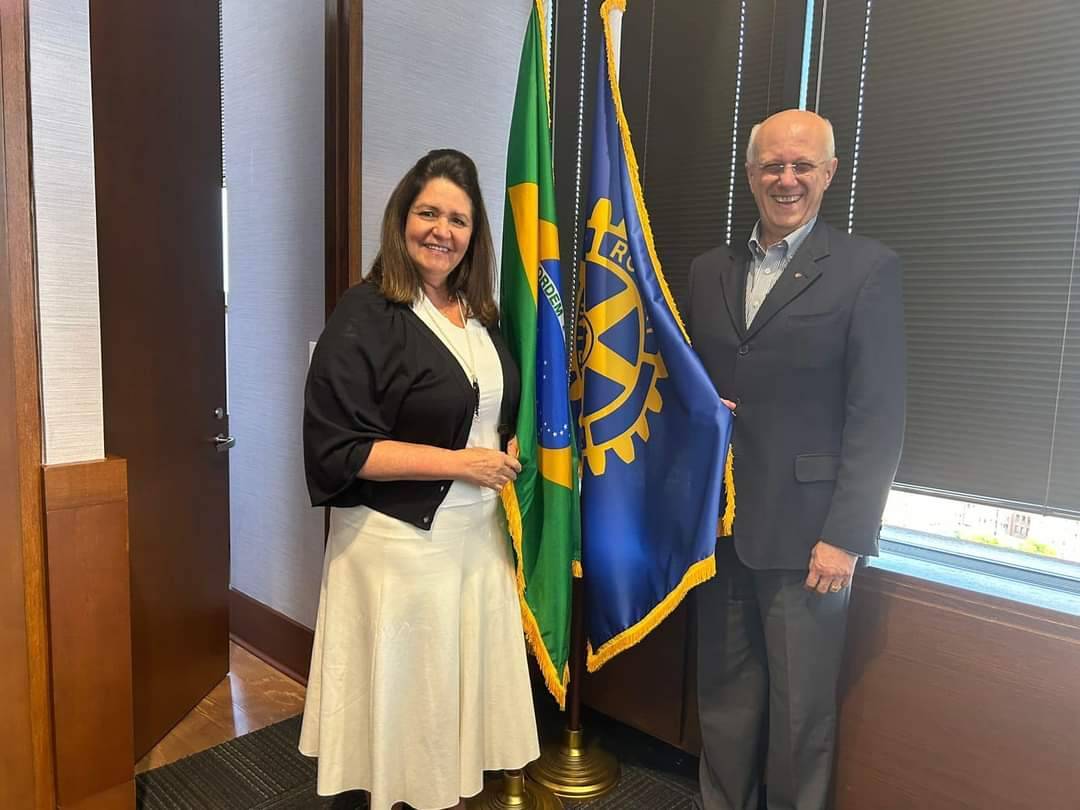 Alegria do Casal Presidente 2025-26 do Rotary International