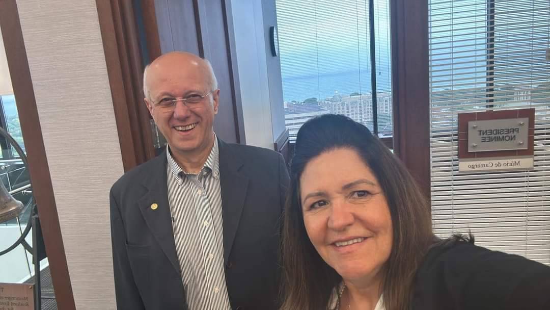 Casal Presidente Gestão 2025-26 do Rotary International em treinamento 