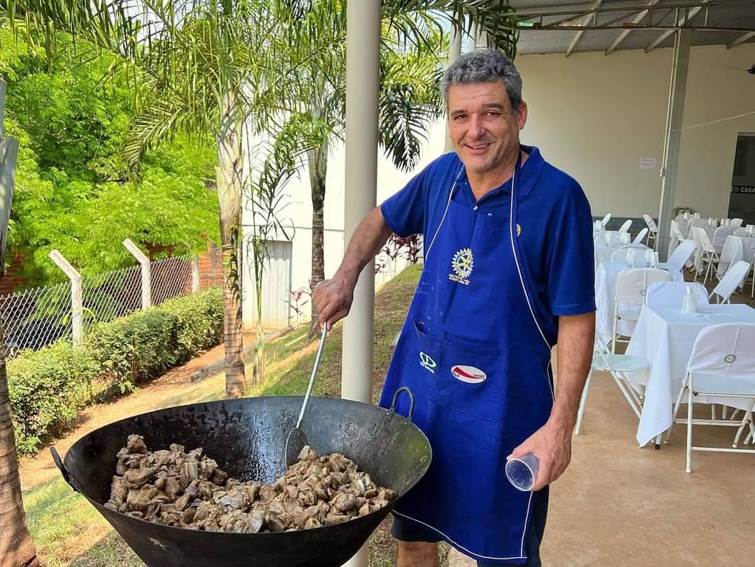 Almoço Caipira pelo Rotary Club de Auriflama