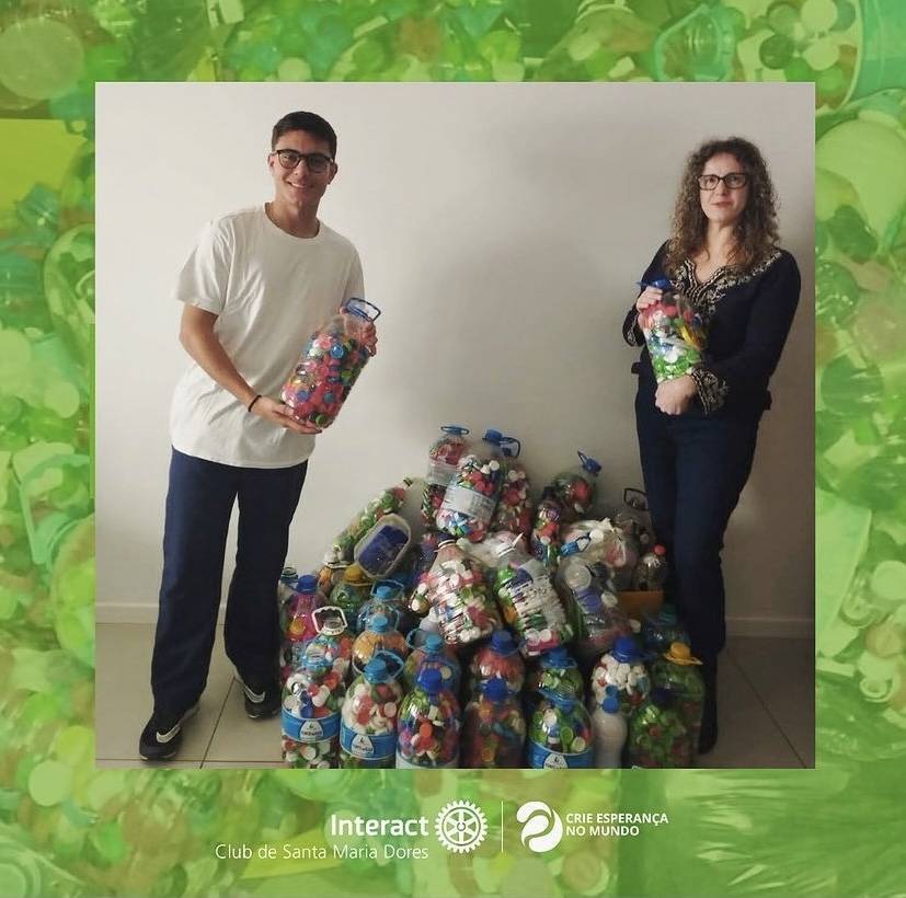 Na tarde dessa sexta-feira (29), realizamos a entrega de 80kg de lacres e tampinhas, que foram doados para a ONG @tampasepatas, em prol da castração de animais. •78,5kg de tampinhas •1,5kg de lacres