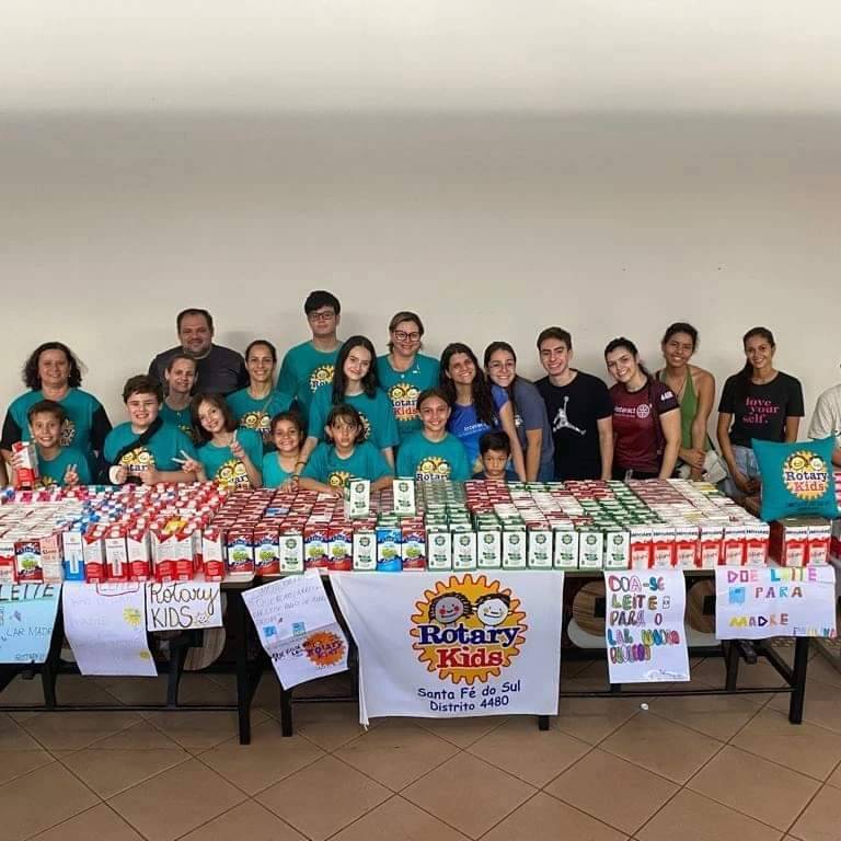 Campanha arrecadação de Leite