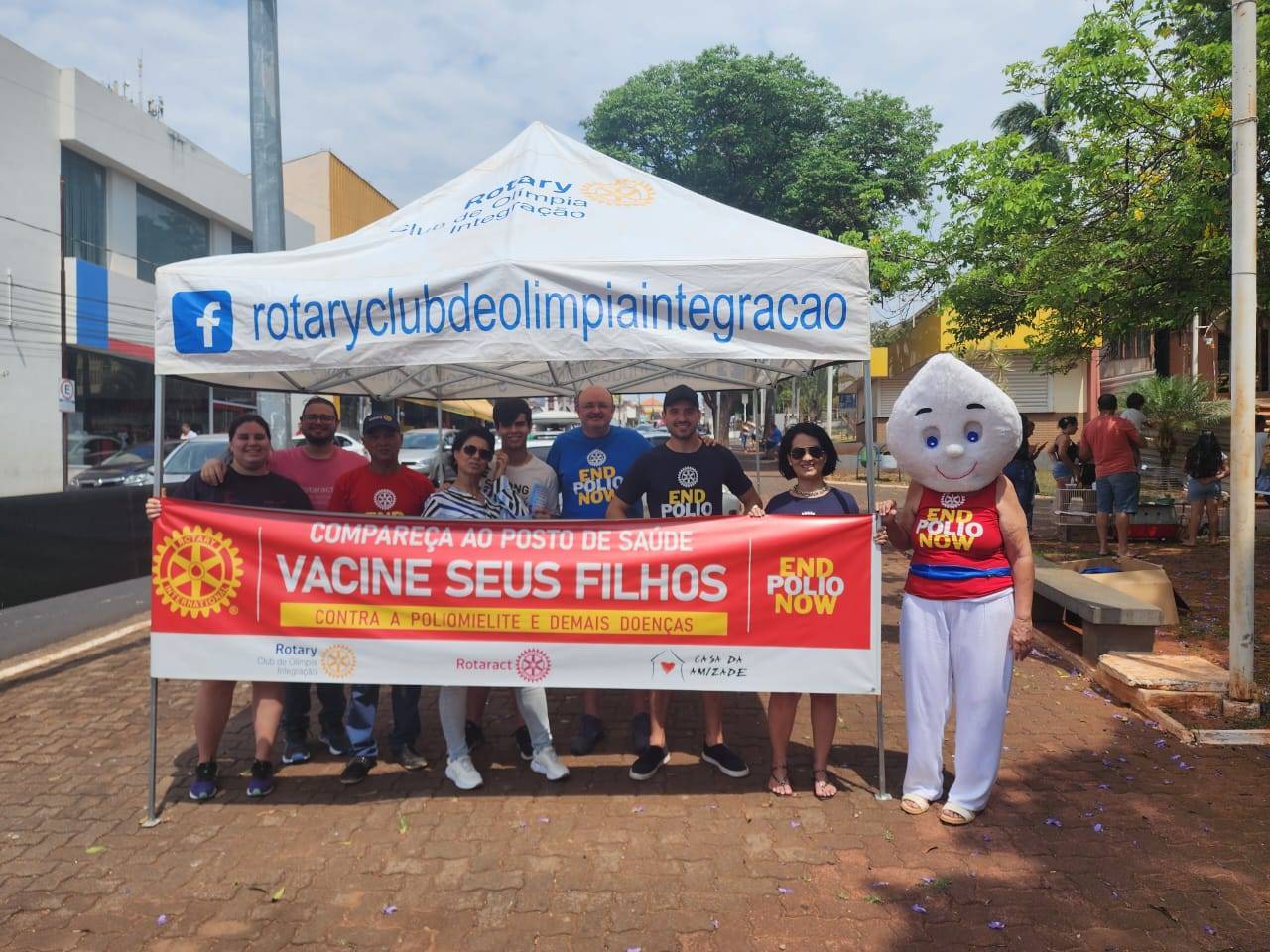 Super Heróis e o Rotary Club de Olímpia em campanha contra a Poliomielite