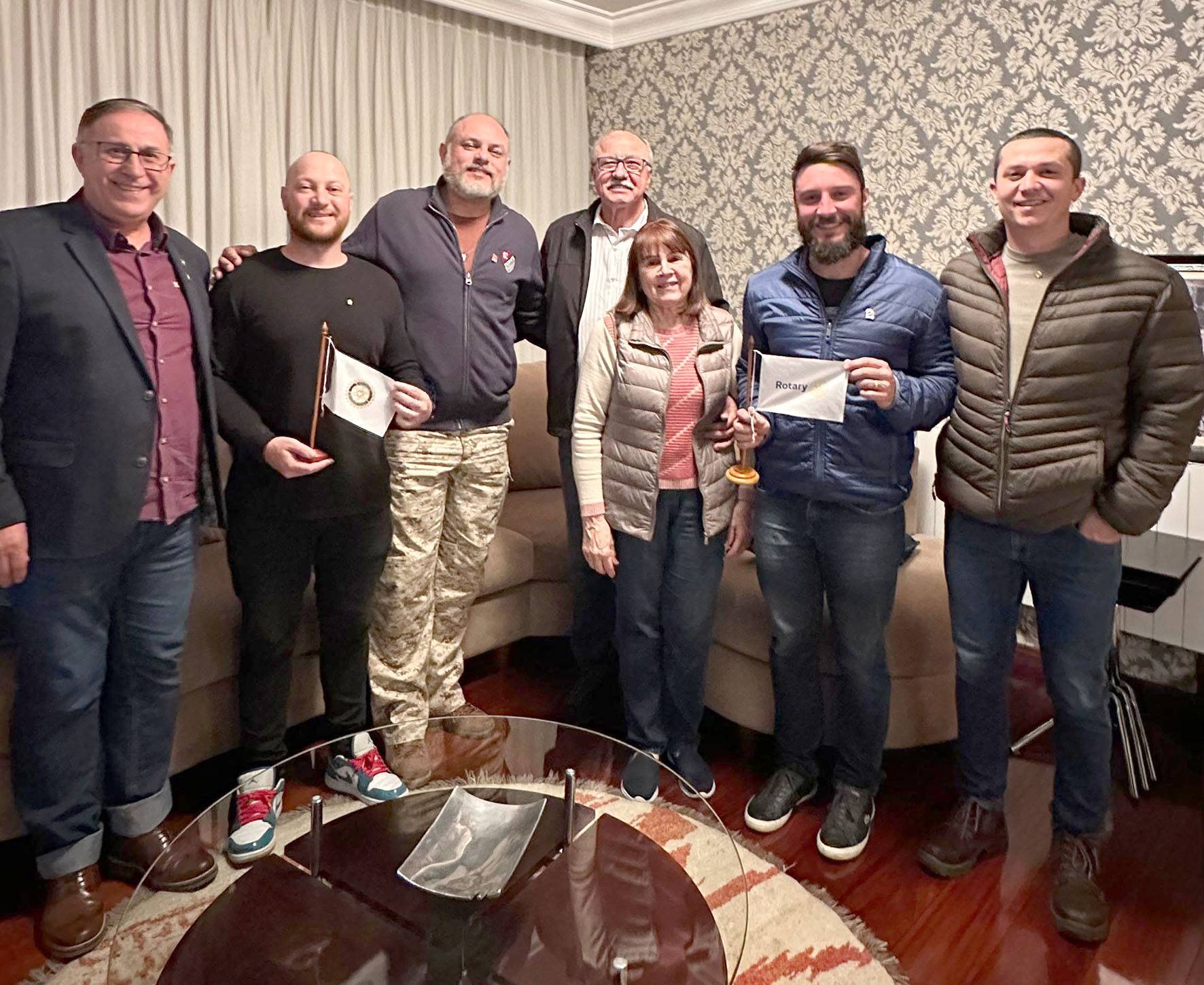 Cesar Zavistanovicz, governador Rotary Distrito 4700 (RS); César Kolokovski (Rotary Club SJP);  Walter Bruns (Rotary Club SJP); Nelço Tesser (Rotary Club Caxias Do Sul) e sua esposa; Natan Huber (Rotary Club SJP) e Fernando Kuffel (Rotary Club Encantado)