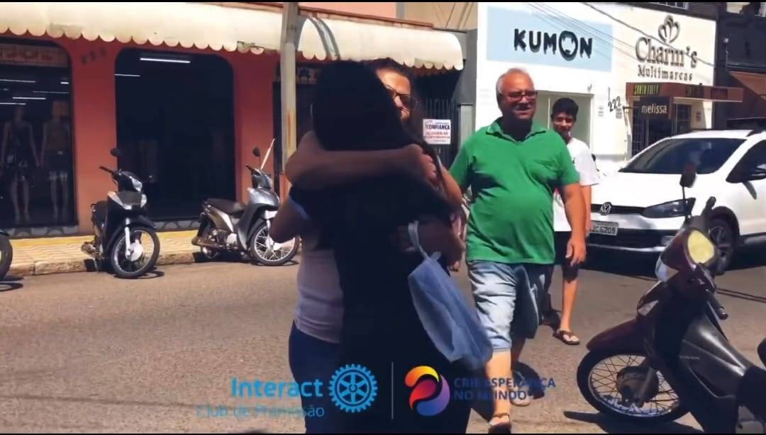 Dia do agraço grátis com Interact Club de Promissão